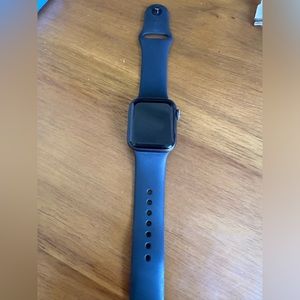 Apple Watch SE GPS, 40mm Space Gray Aluminum Case with Black Sport Band